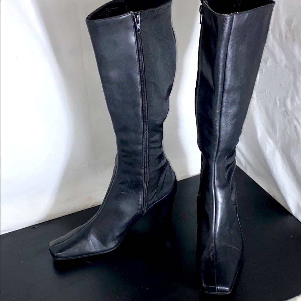 Liz Claiborne Flex Black Leather Zip FREE SHIPPING